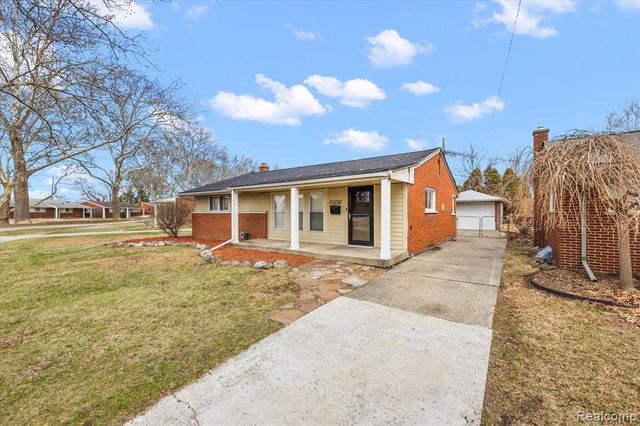 32076 Saint Annes Drive, Warren, MI 48092