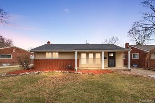 32076 Saint Annes Drive, Warren, MI 48092