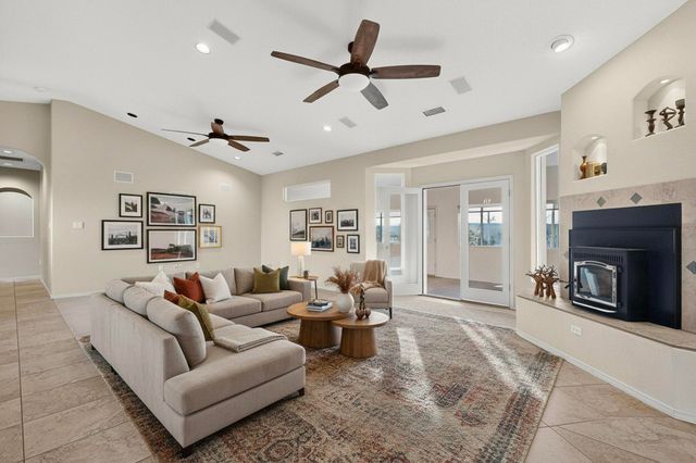 3 Evening Star Court, Edgewood, NM 87015