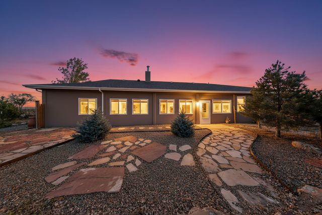 3 Evening Star Court, Edgewood, NM 87015