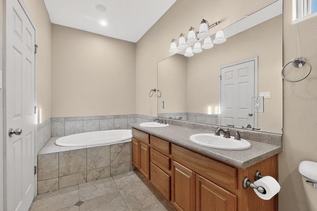 3 Evening Star Court, Edgewood, NM 87015