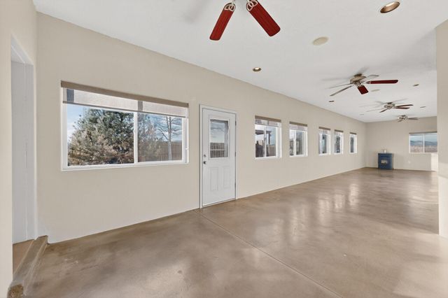 3 Evening Star Court, Edgewood, NM 87015