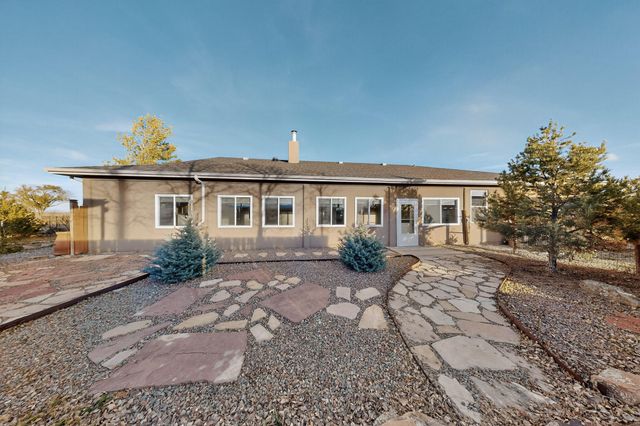 3 Evening Star Court, Edgewood, NM 87015