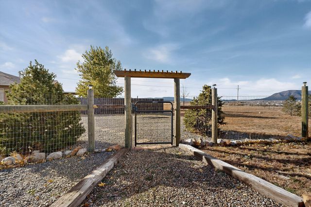 3 Evening Star Court, Edgewood, NM 87015