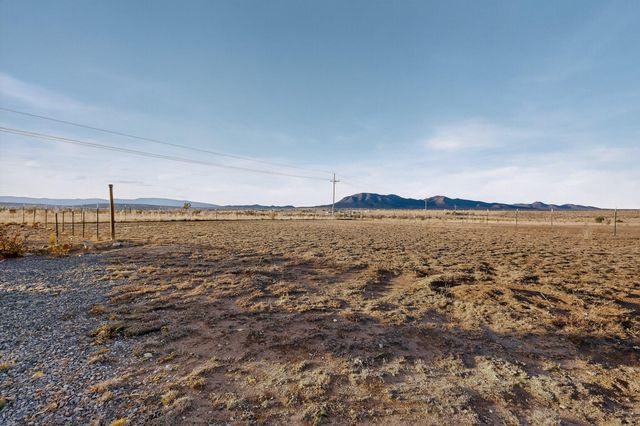3 Evening Star Court, Edgewood, NM 87015