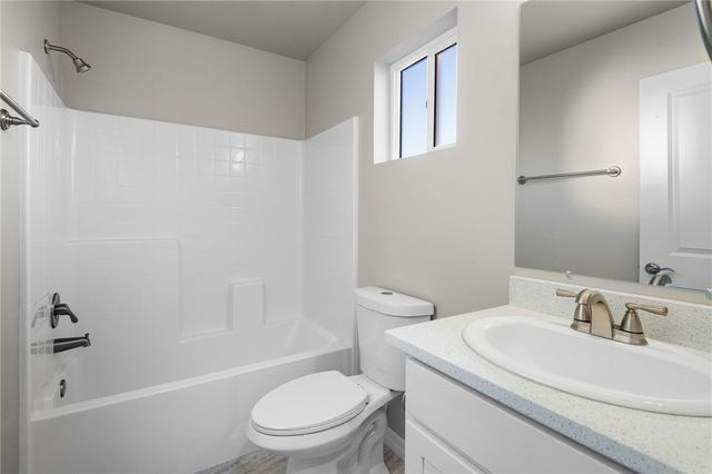 4670 W Chino Drive, Golden Valley, AZ 86413