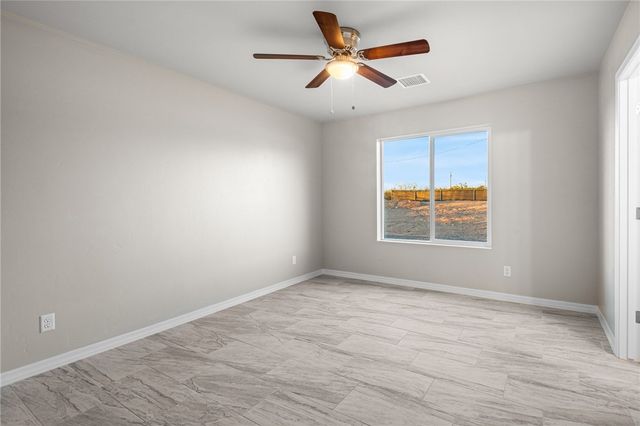 4670 W Chino Drive, Golden Valley, AZ 86413