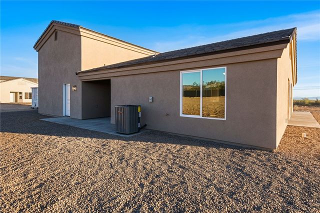 4670 W Chino Drive, Golden Valley, AZ 86413