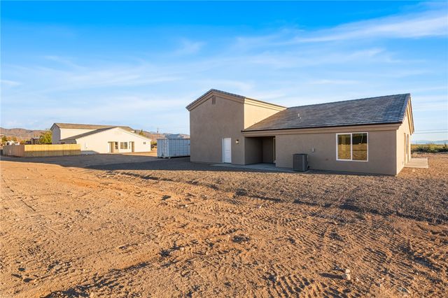 4670 W Chino Drive, Golden Valley, AZ 86413