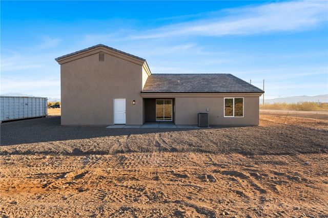 4670 W Chino Drive, Golden Valley, AZ 86413