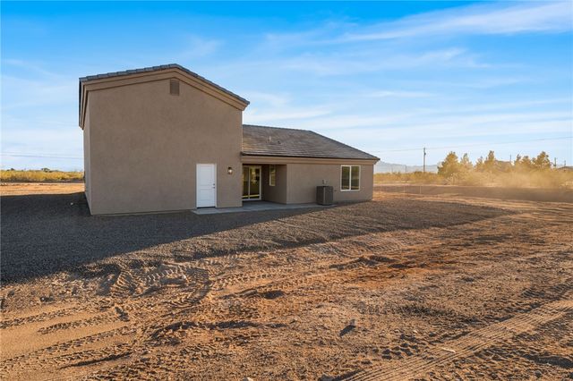 4670 W Chino Drive, Golden Valley, AZ 86413