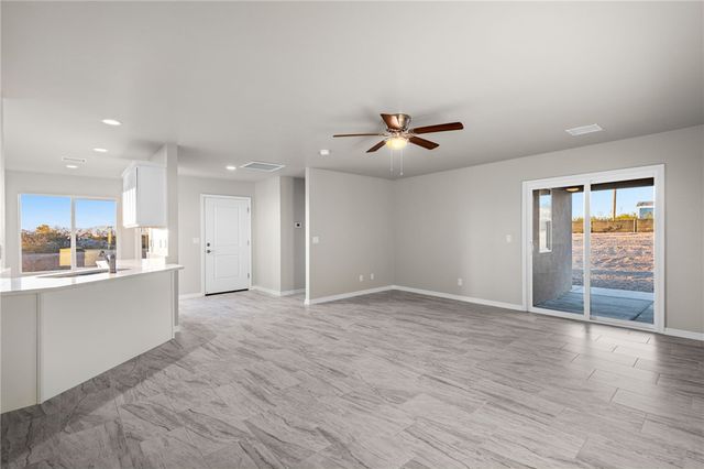 4670 W Chino Drive, Golden Valley, AZ 86413