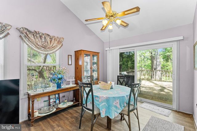 14 MIDDLETON LN, Sterling, VA 20164