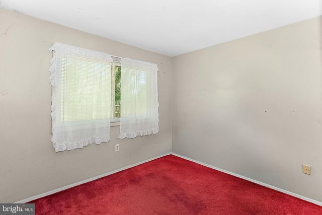 14 MIDDLETON LN, Sterling, VA 20164