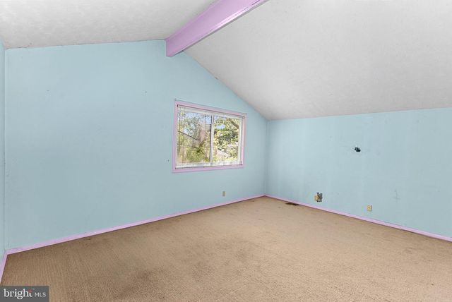 14 MIDDLETON LN, Sterling, VA 20164