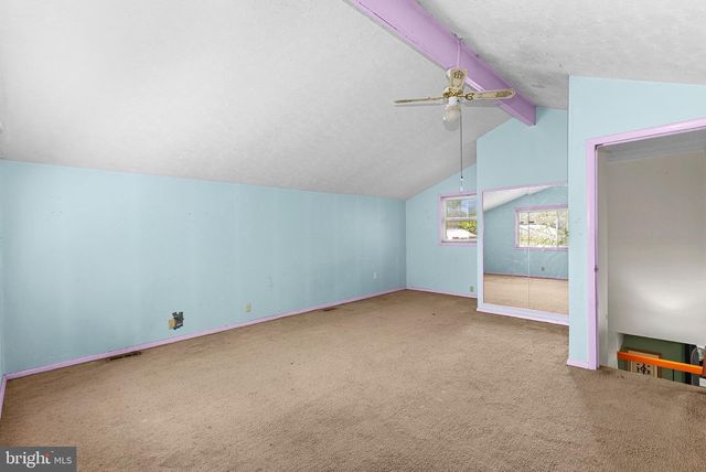14 MIDDLETON LN, Sterling, VA 20164