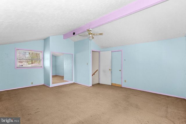 14 MIDDLETON LN, Sterling, VA 20164