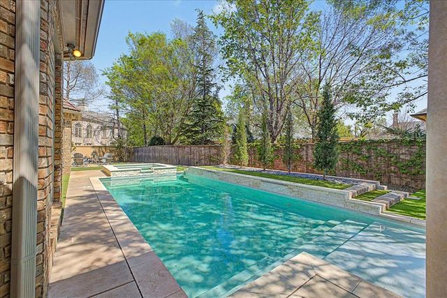 5708 Mistletoe Court, Oklahoma City, OK 73142