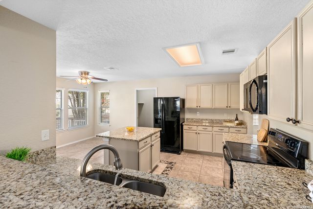 16734 Basin Oak, San Antonio, TX 78247