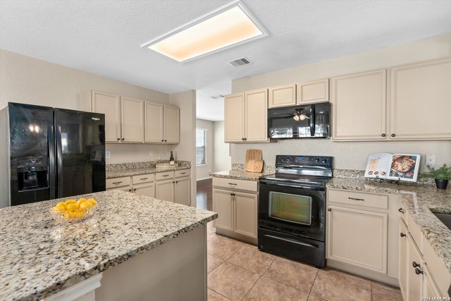 16734 Basin Oak, San Antonio, TX 78247