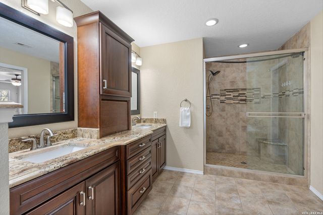 16734 Basin Oak, San Antonio, TX 78247