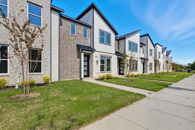 8922 Lowell Street, Rowlett, TX 75089