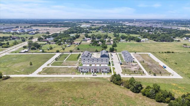 8922 Lowell Street, Rowlett, TX 75089