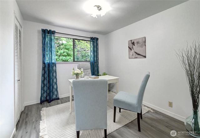 22105 78th Place W, Edmonds, WA 98026