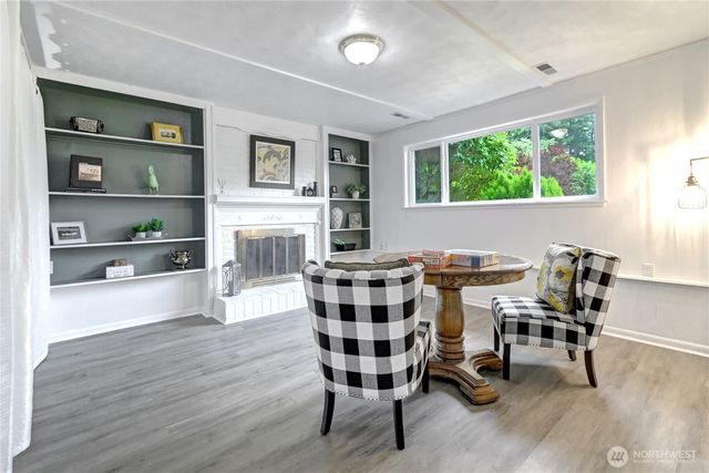 22105 78th Place W, Edmonds, WA 98026