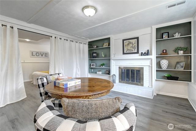 22105 78th Place W, Edmonds, WA 98026