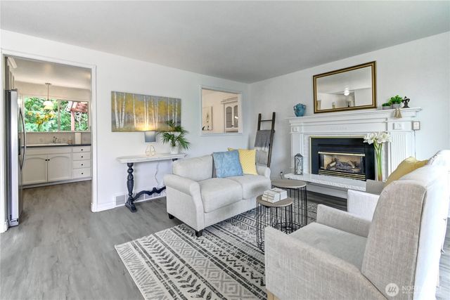 22105 78th Place W, Edmonds, WA 98026
