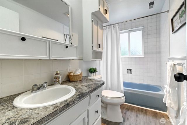 22105 78th Place W, Edmonds, WA 98026