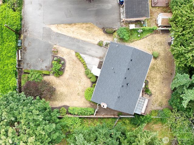 22105 78th Place W, Edmonds, WA 98026