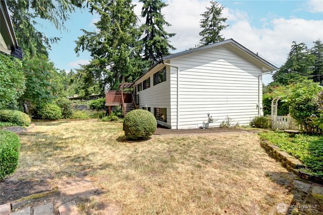 22105 78th Place W, Edmonds, WA 98026