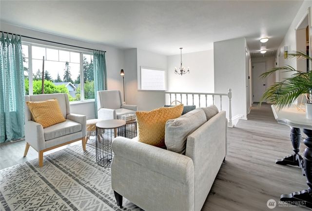 22105 78th Place W, Edmonds, WA 98026