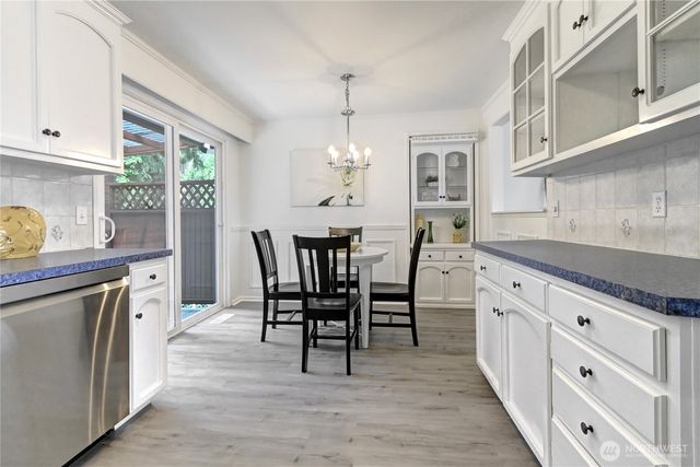 22105 78th Place W, Edmonds, WA 98026
