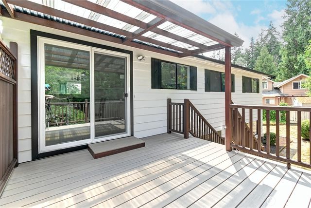 22105 78th Place W, Edmonds, WA 98026