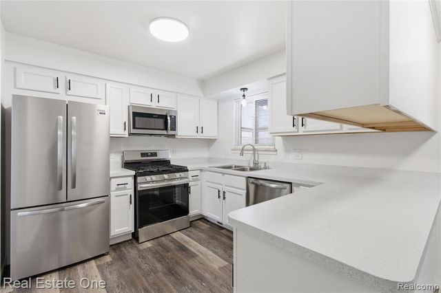 9223 Roosevelt Street, Taylor, MI 48180