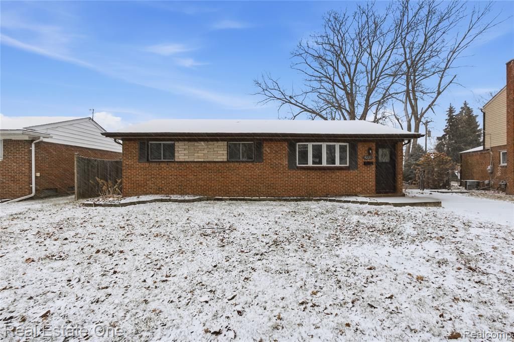 9223 Roosevelt Street, Taylor, MI 48180