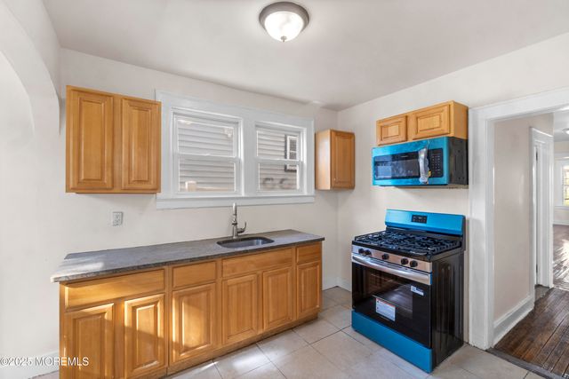 24-26 Irving Avenue, Newark, NJ 07112