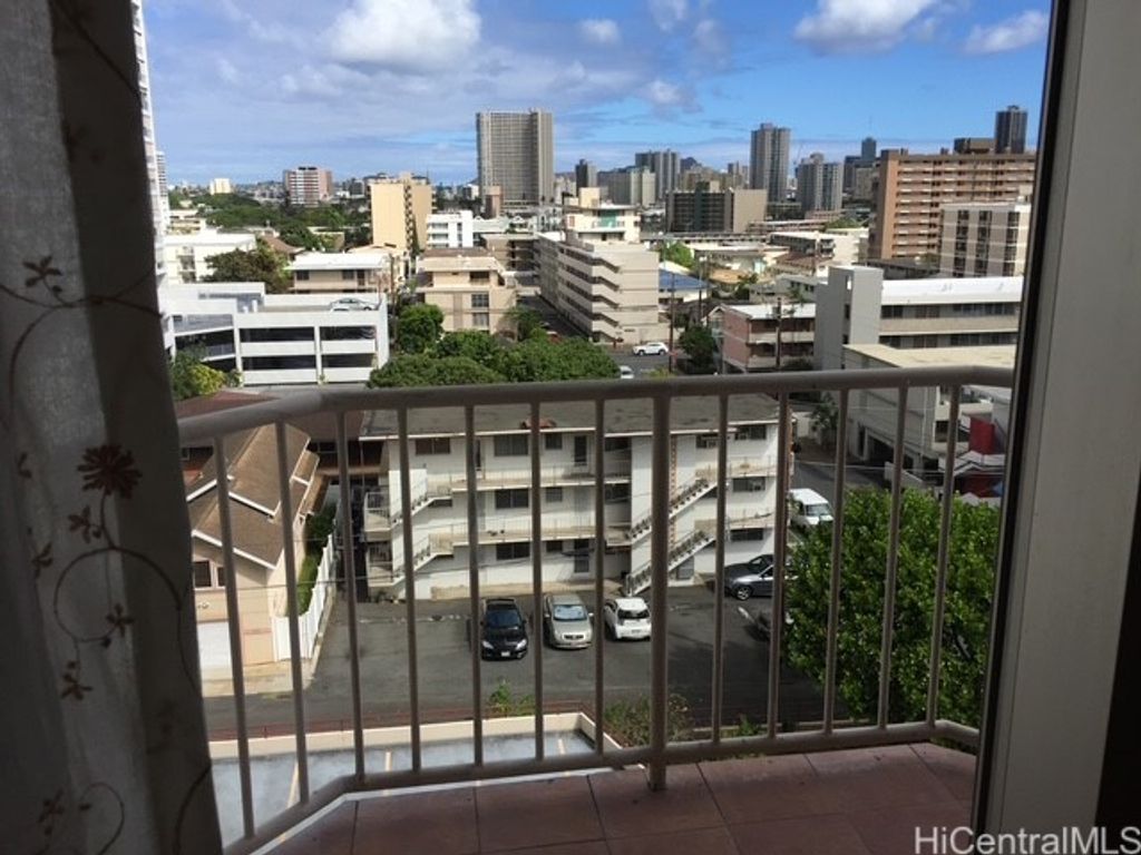 1535 Pensacola Street 602, Honolulu, HI 96822