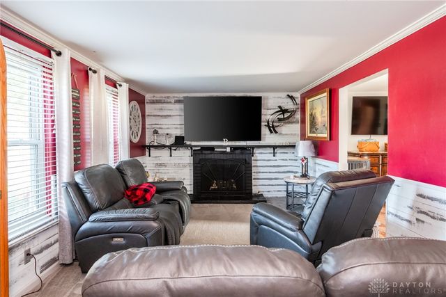 7600 Stonecrest Drive, Huber Heights, OH 45424
