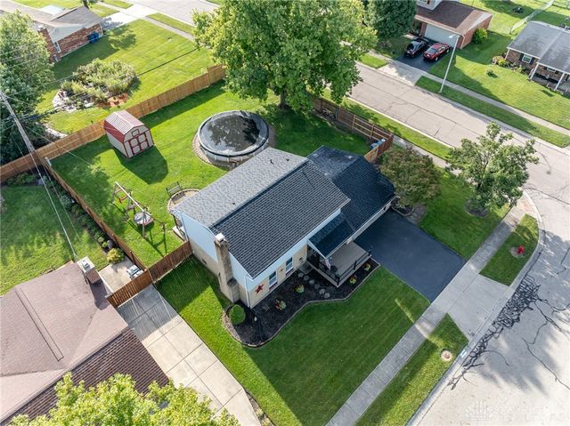 7600 Stonecrest Drive, Huber Heights, OH 45424