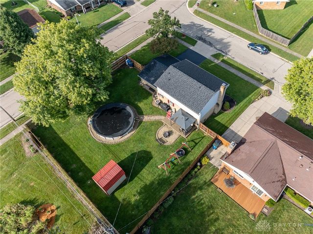 7600 Stonecrest Drive, Huber Heights, OH 45424