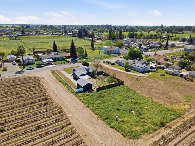 112 E Jefferson Avenue, Fresno, CA 93706