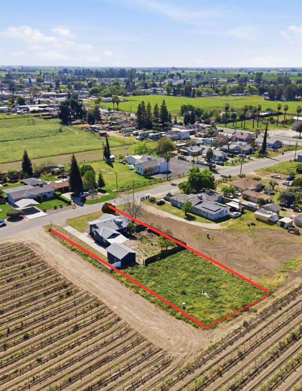 Image 41 of property listing at 112 E Jefferson Avenue, Fresno, CA 93706