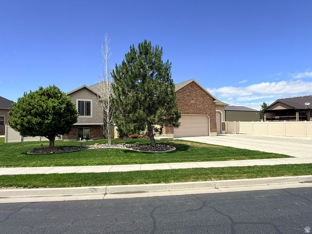 2801 N 2575 W, Farr West, UT 84404