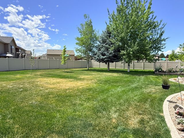 2801 N 2575 W, Farr West, UT 84404