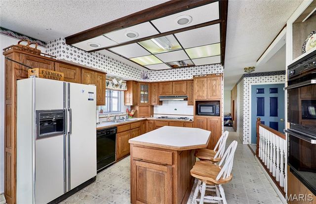 339 White Road, Hawk Point, MO 63349