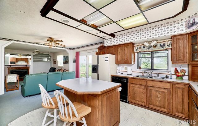 339 White Road, Hawk Point, MO 63349